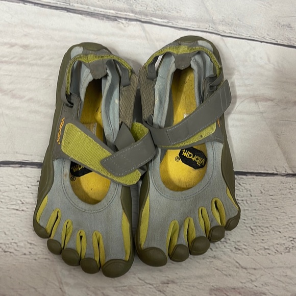 Vibram Shoes - Vibram Fivefingers W145 KSO Minimalist Shoes Grey Palm Clay Women's Sz 37!